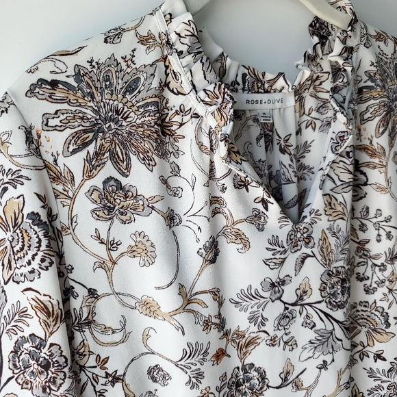 Rose + Olive Women's Blouse Long Sleeve Floral Cream Lightweight Size Medium - Picture 7 of 14